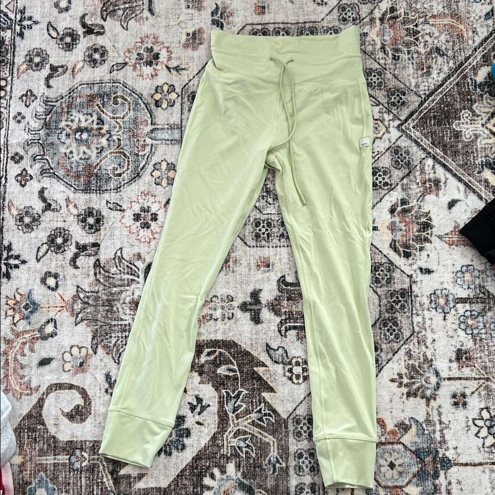 Vuori Daily Form Legging Lemongrass